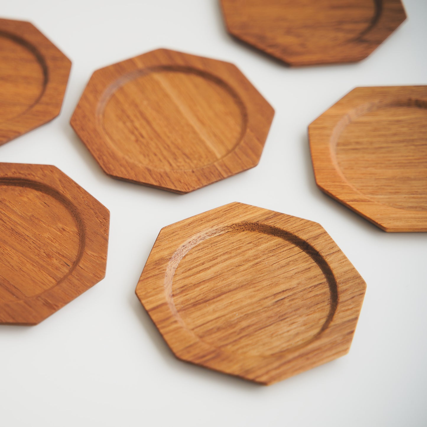 チークのコースター